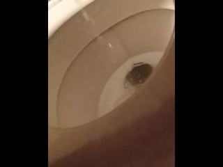 Baby watch my wet pussy pee and leak for you!!