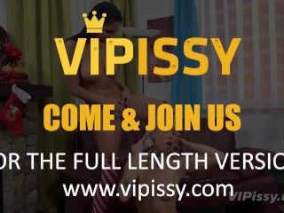 Vipissy - A Golden Christmas - Piss Drinking