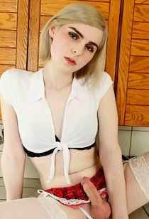 Biggest Shemale Travesti 29cm - Porno Trans et Videos de Sexe Shemale Gratuites | Tube8