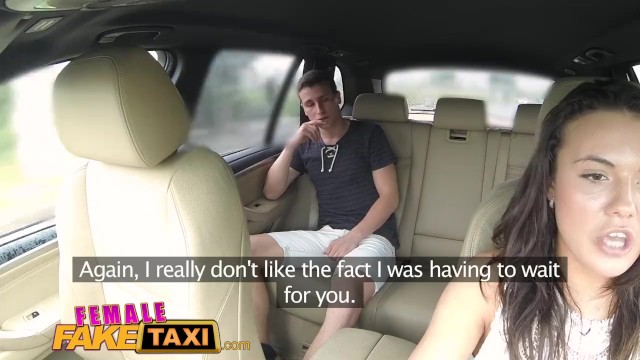 Female Fake Taxi Vanessa Decker si vrzne s nevěrným ženáčem