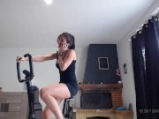 Preview 1 of Fuck and creampie Bike gym Sextwoo/Baisée pendant sa gym à vélo