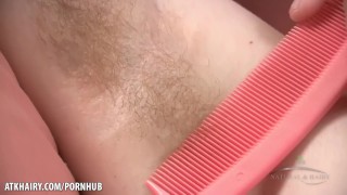 Xxx porno - Hairy Teen Cyan Combs Pubes