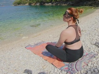 Ginger Sea Beach Yoga Pants Excercise Turns into Reverse Cowgirl Creampie