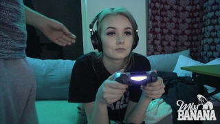 Gamer Girl Multitasks! Blowjob hairy