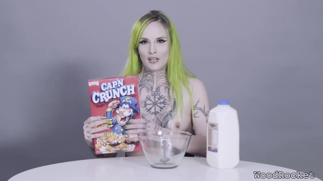 Porn star eliza - Porn stars eating: eliza bathory consumes cereal asmr