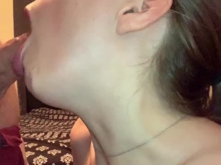 Amateur gets pulsating cum in mouth