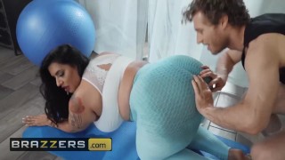 Brazzers - BBW dummy thicc Sofia Rose gets fit cock