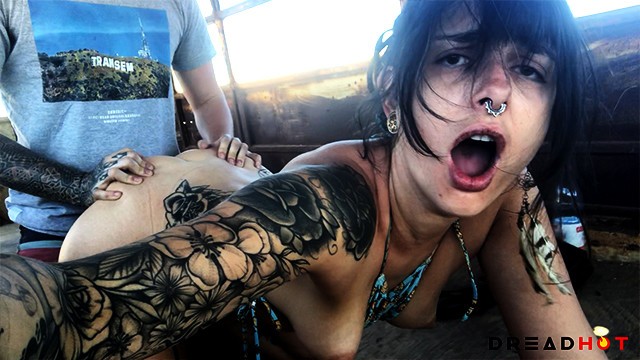 Desert island porn - Porn inside an abandoned bus in desert -amateur porn vlog 2