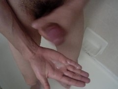 Spying on young 18 boy cum in shower