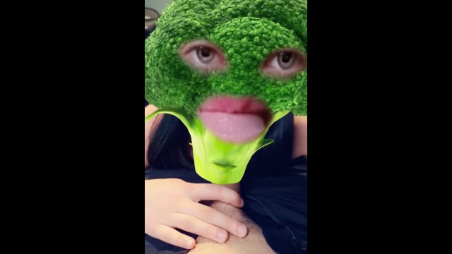 Hot broccoli girlfriend gives blowjob.