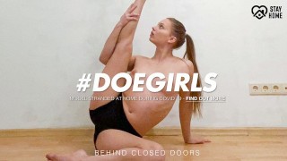 DoeGirls – Russian Teen Mia Split Stretching Her Little Pussy On A Dildo
