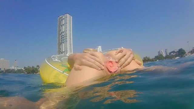 Underwater Pussy Play At Public Beach Fun From Risky