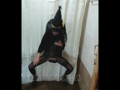 عاهرة تكسر المحرمات | Halloween Arabic Witch Squirting in my Bathroom 