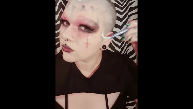 Goth girl razor shaves head bald for you - Mobile Porn & xxx videos -  18Dreams.Net