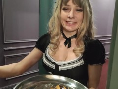 Horny and hot maid gives a blowjob and fucks for a tip.deep blowjob.hardcore sex.💯