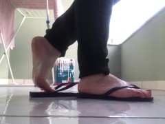 @tici_feet tici feet havaianas and oil in my feet (preview)