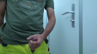 construction worker got horny and wanked his nice cock at work